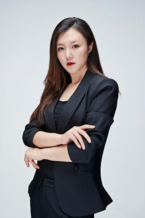 何夏庄 剧本与叙事策划总监